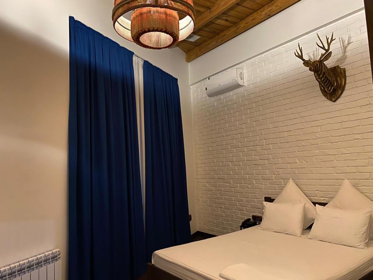 Hotel Alpen Park Šymkent Pokoj fotografie