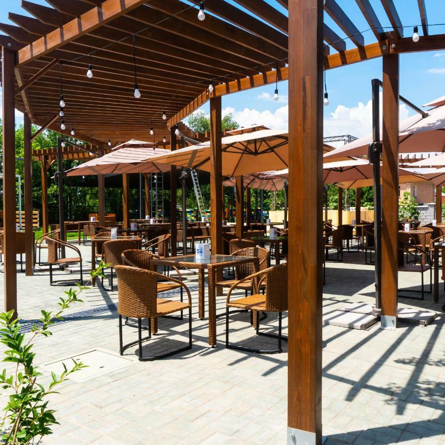 Hotel Alpen Park Šymkent Exteriér fotografie